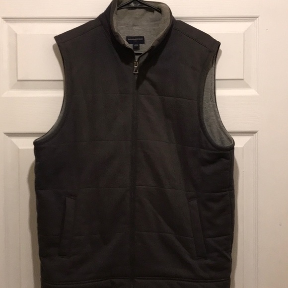 Banana Republic Other - Men’s Banana Republic vest in grey and size L